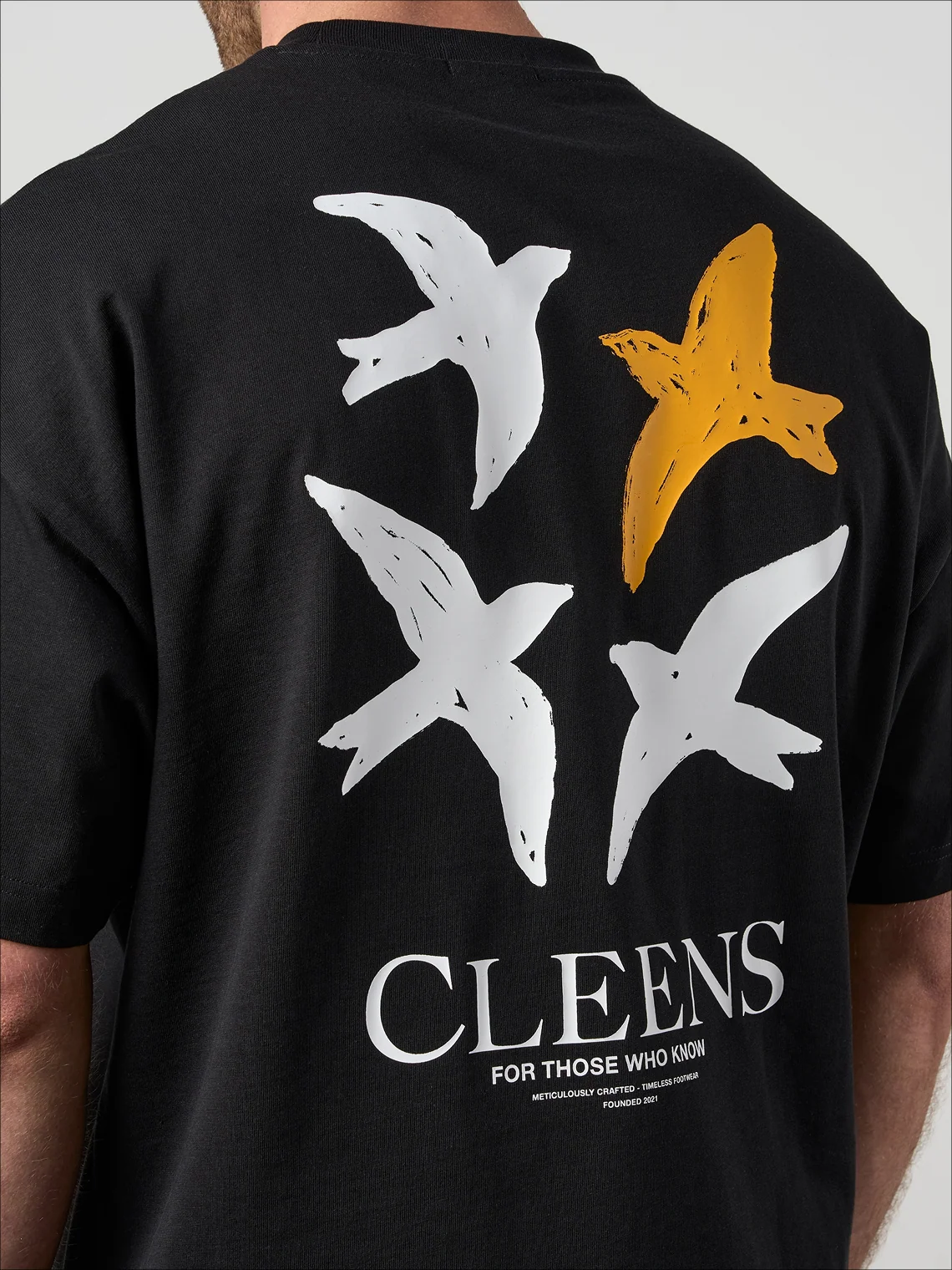 Bird Graphic T-shirt Black - Image 5