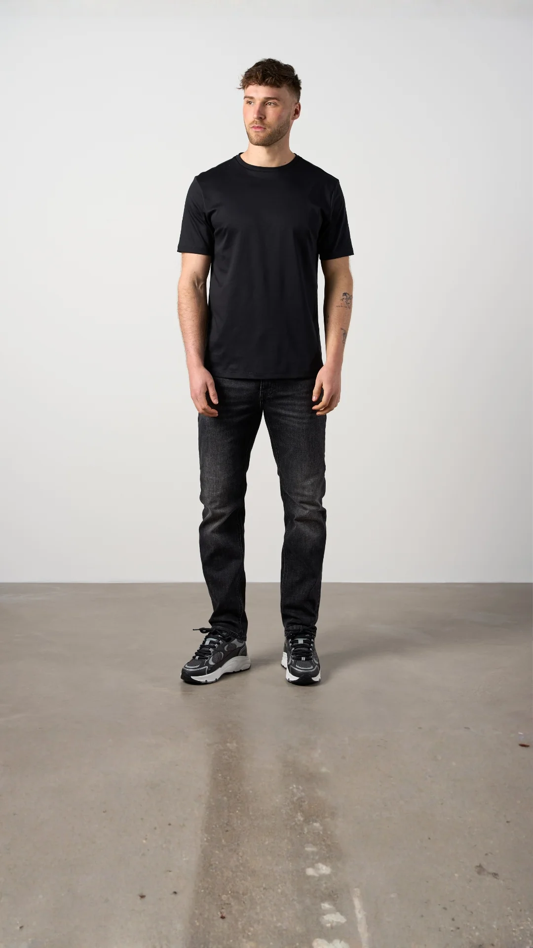 Straight Leg Denim Jeans Black - Image 2