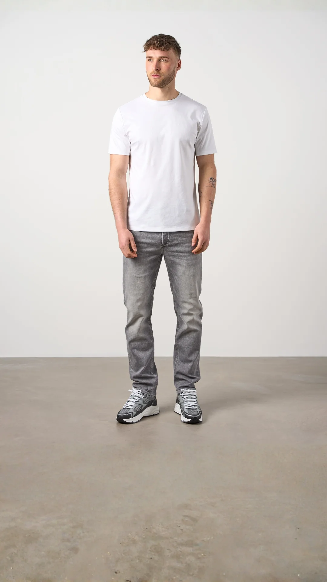 Straight Leg Denim Jeans Grey - Image 2