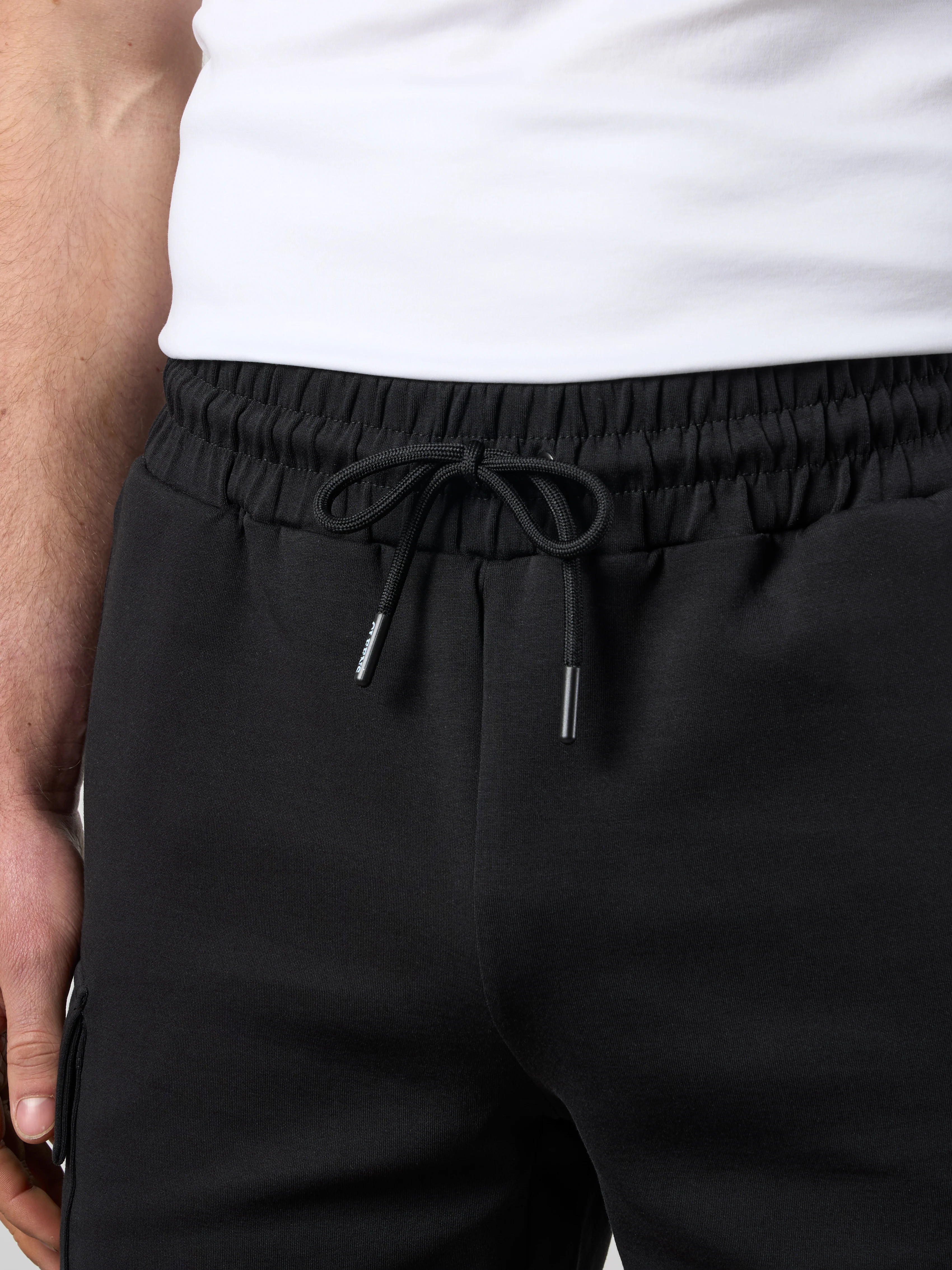 Tech Interlock Shorts Black - Image 4