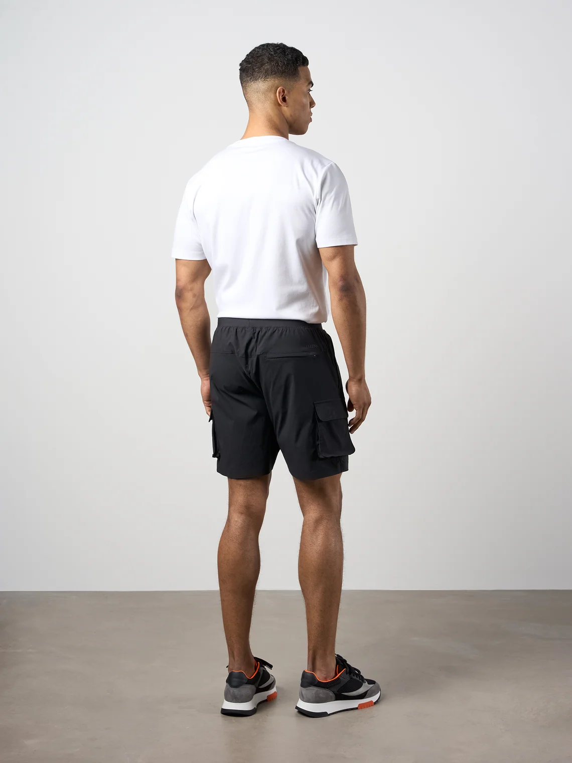 Woven Tech Shorts Black - Image 9