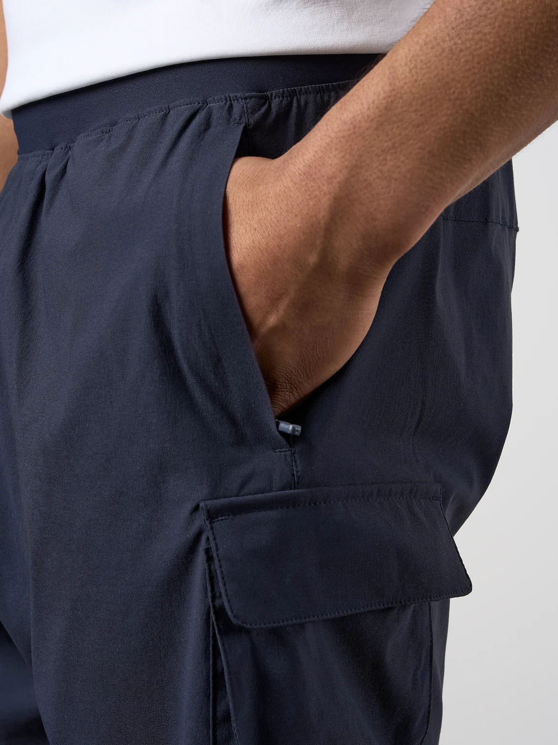 Woven Tech Shorts Navy - Image 4